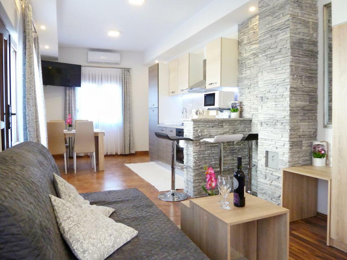 Apartment Petra I Nikola Selište Drežničko Exterior foto